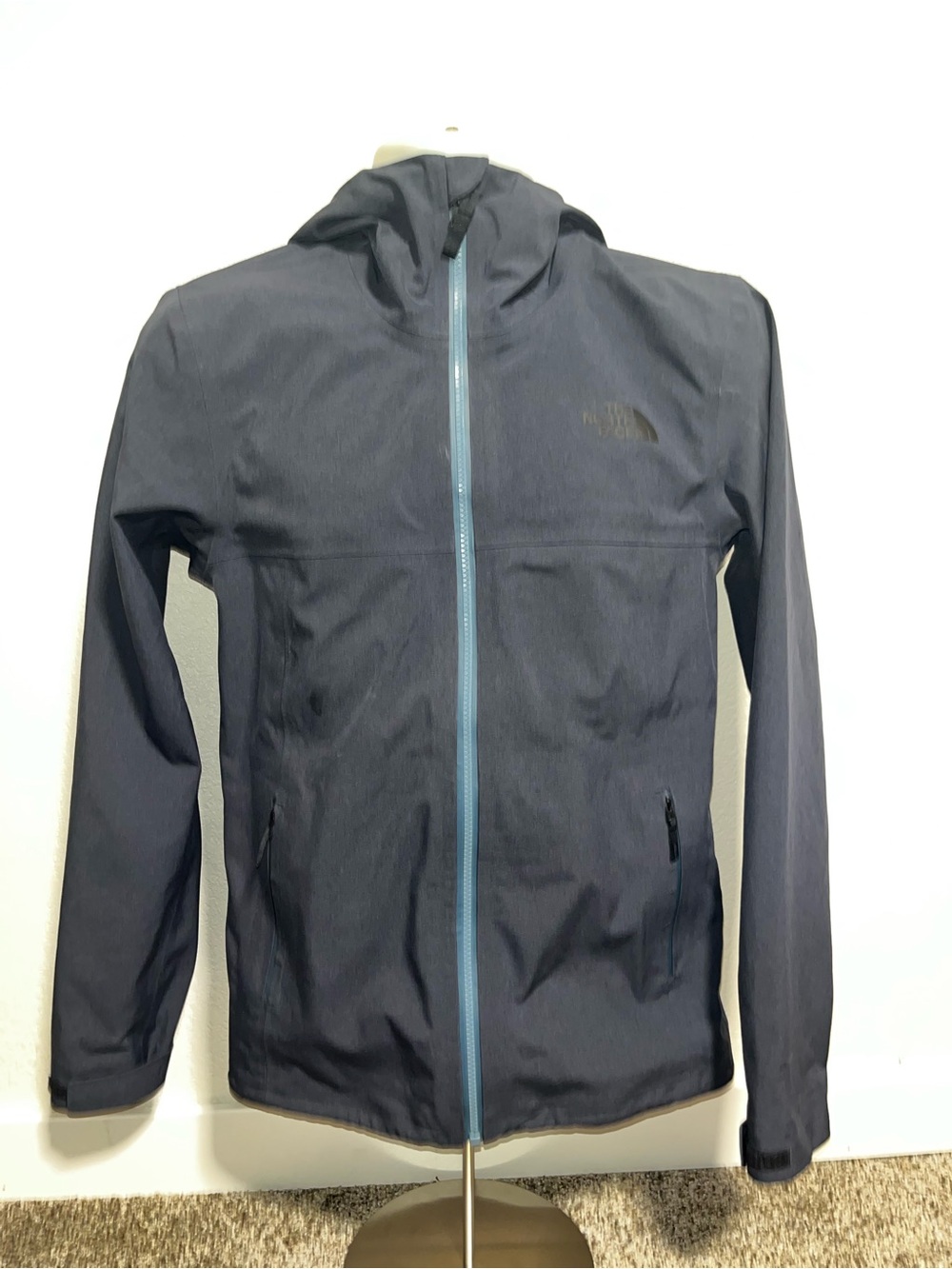 The North Face Men's Gray HyVent Hooded Ski Jacket Shell Size S Euc